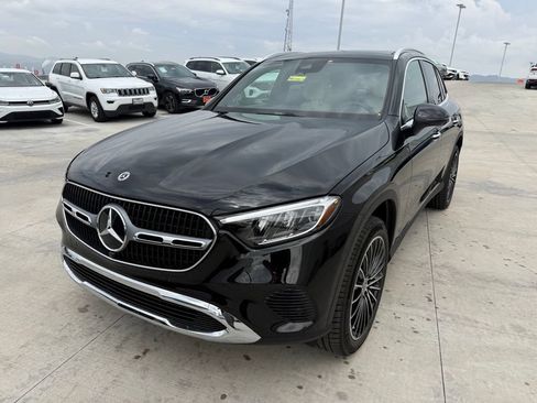 Used 2026 Mercedes-Benz GLC 300 4MATIC image 4
