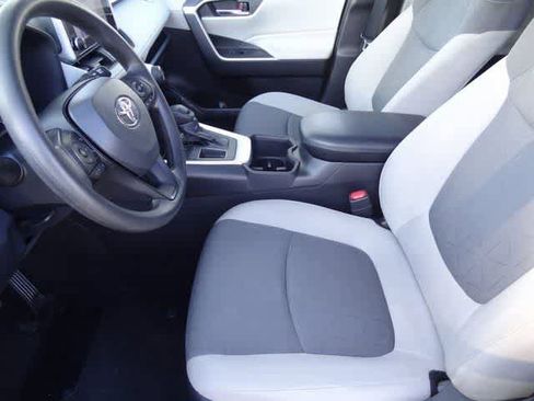 Used 2023 Toyota RAV4 XLE image 5