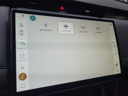 New 2024 Land Rover Discovery Sport Dynamic SE image 33