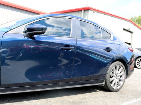 Used 2021 MAZDA MAZDA3 s image 8