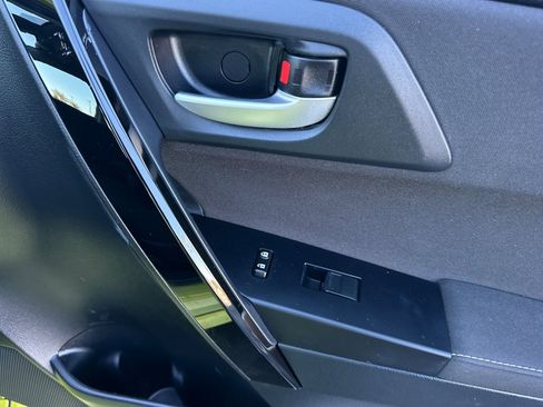 Used 2017 Toyota Corolla iM image 21