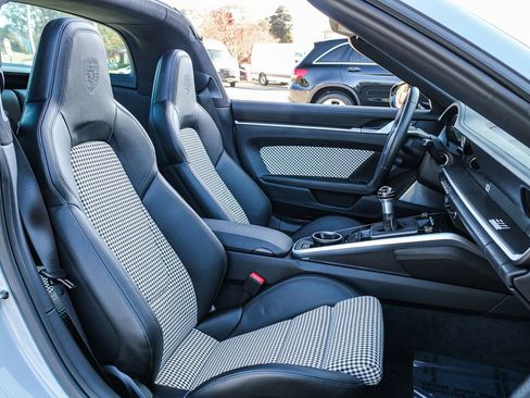 Used 2024 Porsche 911 Targa 4S image 19