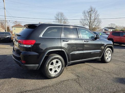 Used 2014 Jeep Grand Cherokee Laredo w/ Quick Order Package 23E AWD/4WD image 4