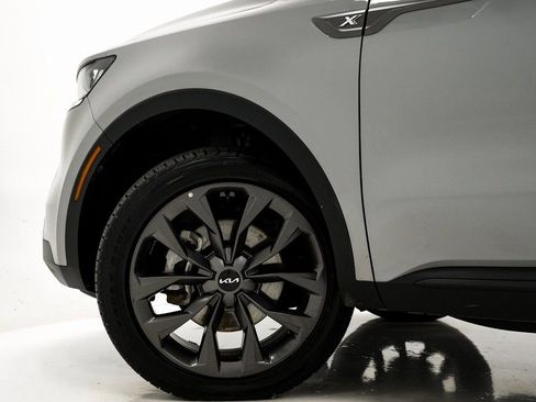 Certified 2023 Kia Sorento X-Line EX image 30