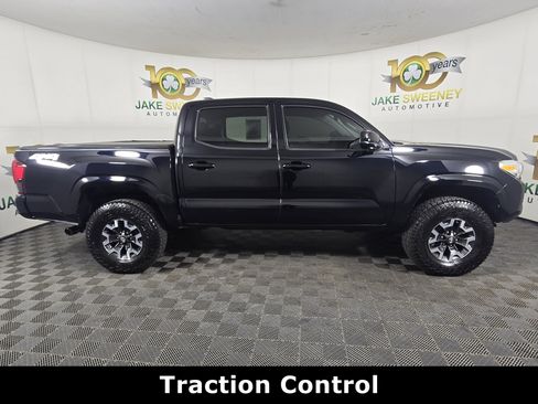 Used 2020 Toyota Tacoma SR AWD/4WD image 10