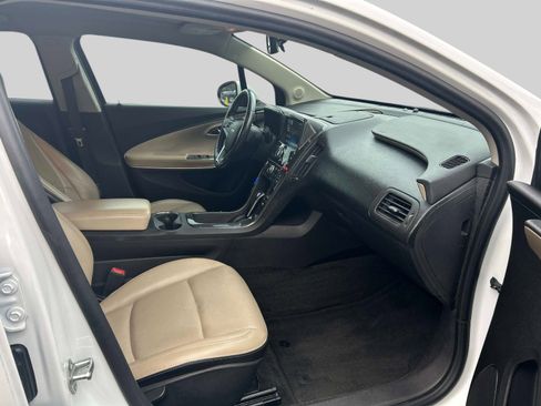 Used 2012 Chevrolet Volt Premium w/ Premium Trim Package image 16