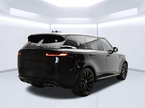 Used 2025 Land Rover Range Rover Sport SE AWD/4WD image 5