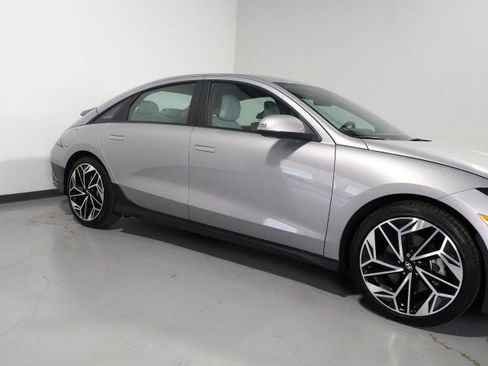 Used 2025 Hyundai Ioniq 6 SEL RWD image 47