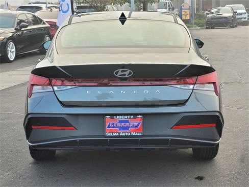 Used 2024 Hyundai Elantra SEL image 6