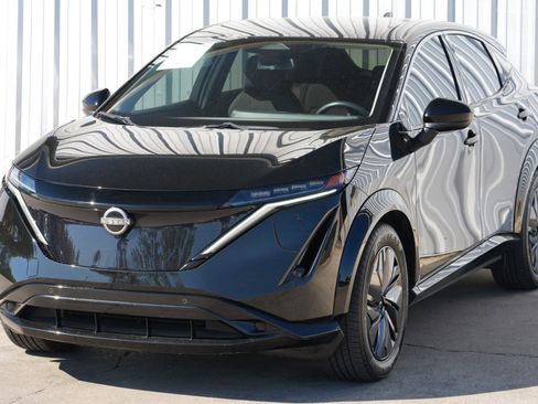 Used 2023 Nissan Ariya FWD image 42