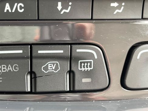 Used 2013 Ford C-MAX Energi SEL FWD image 77