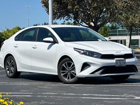 Certified 2024 Kia Forte LXS w/ LXS Technology Package image 2