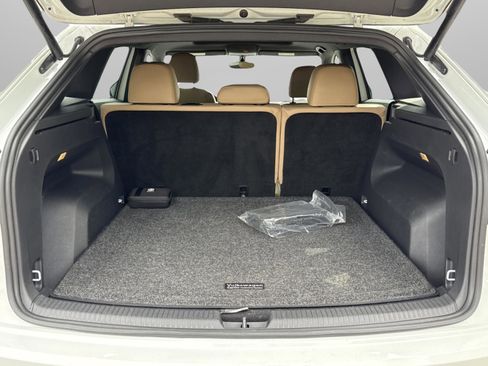 Used 2020 Volkswagen Atlas Cross Sport SE w/ Panoramic Sunroof Package image 27