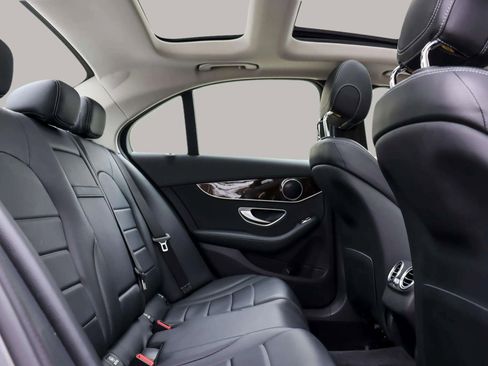 Used 2017 Mercedes-Benz C 300 4MATIC Sedan image 34