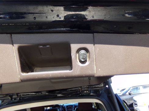 Used 2015 Chevrolet Tahoe LTZ image 19