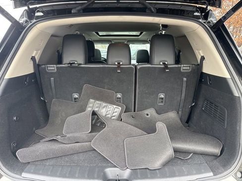 Used 2022 Nissan Pathfinder SL w/ SL Premium Package image 14