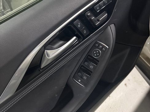 Used 2018 INFINITI QX30 Premium w/ Cargo Package image 14