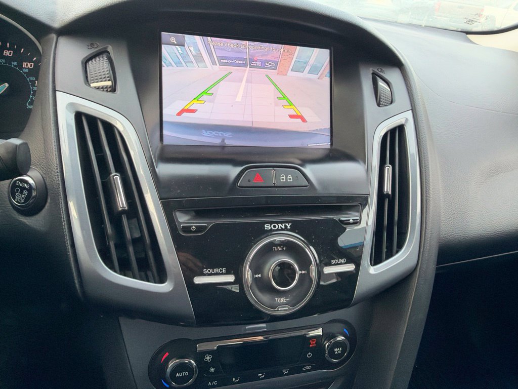 Used 2014 Ford Focus Titanium FWD image 18