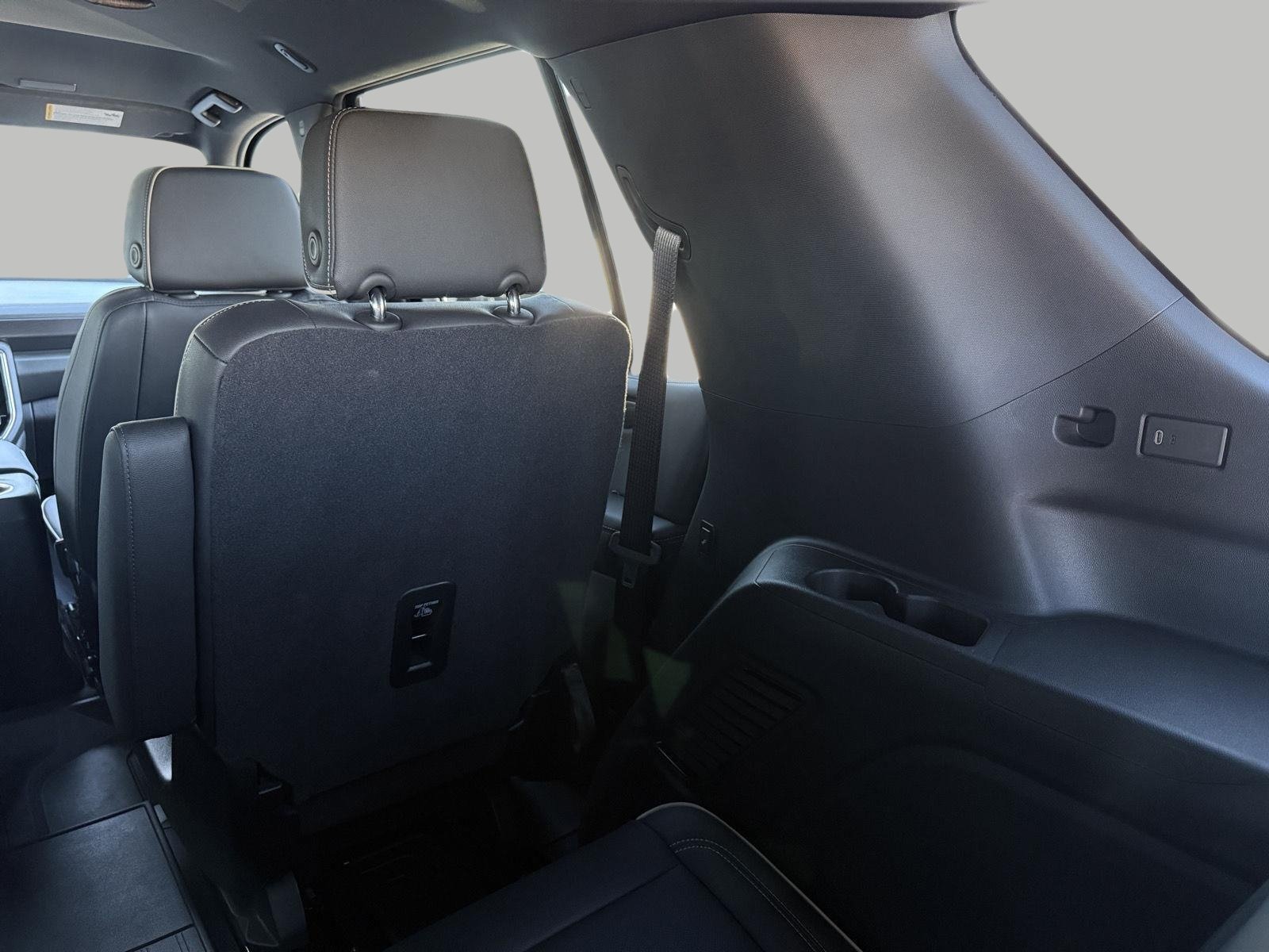 Used 2026 GMC Yukon Elevation AWD/4WD image 30