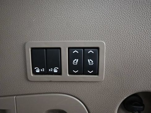 Used 2015 Chevrolet Tahoe LTZ AWD/4WD image 37