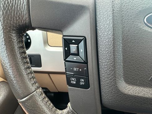 Used 2014 Ford F150 Lariat w/ Lariat Chrome Package AWD/4WD image 22