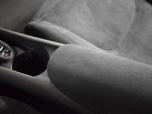 Used 2023 McLaren Artura image 30