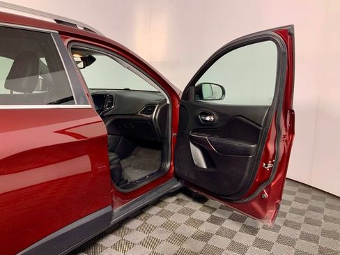 Used 2020 Jeep Cherokee Limited AWD/4WD image 33