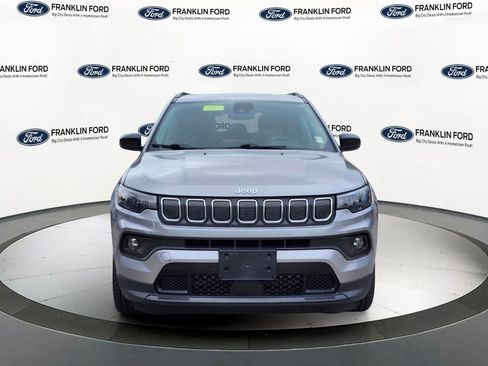 Used 2022 Jeep Compass Latitude AWD/4WD image 8
