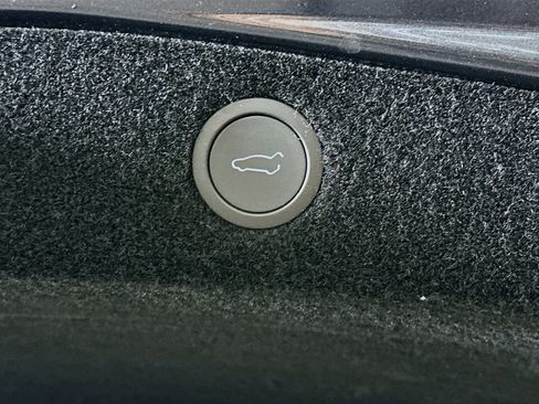 Used 2024 Tesla Model 3 image 27