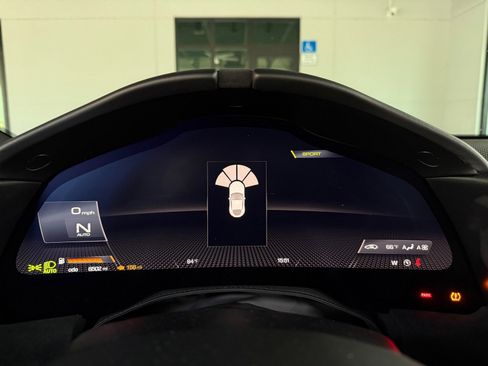 Used 2021 Ferrari Roma RWD image 29