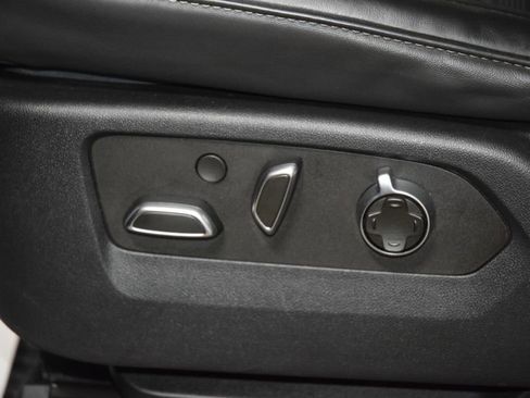 Used 2023 Cadillac Escalade Sport Platinum w/ LPO, ONYX Package AWD/4WD image 41