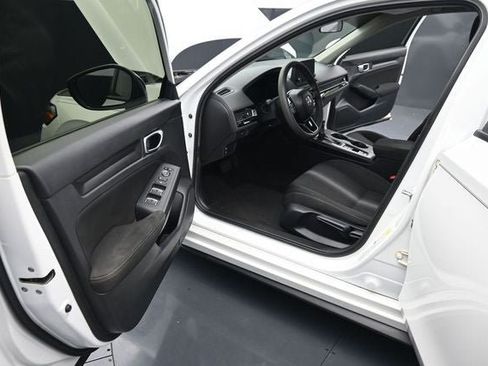 Used 2023 Honda Civic LX image 16