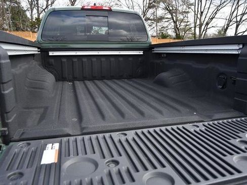 Certified 2024 Nissan Frontier SV w/ Technology Package image 7