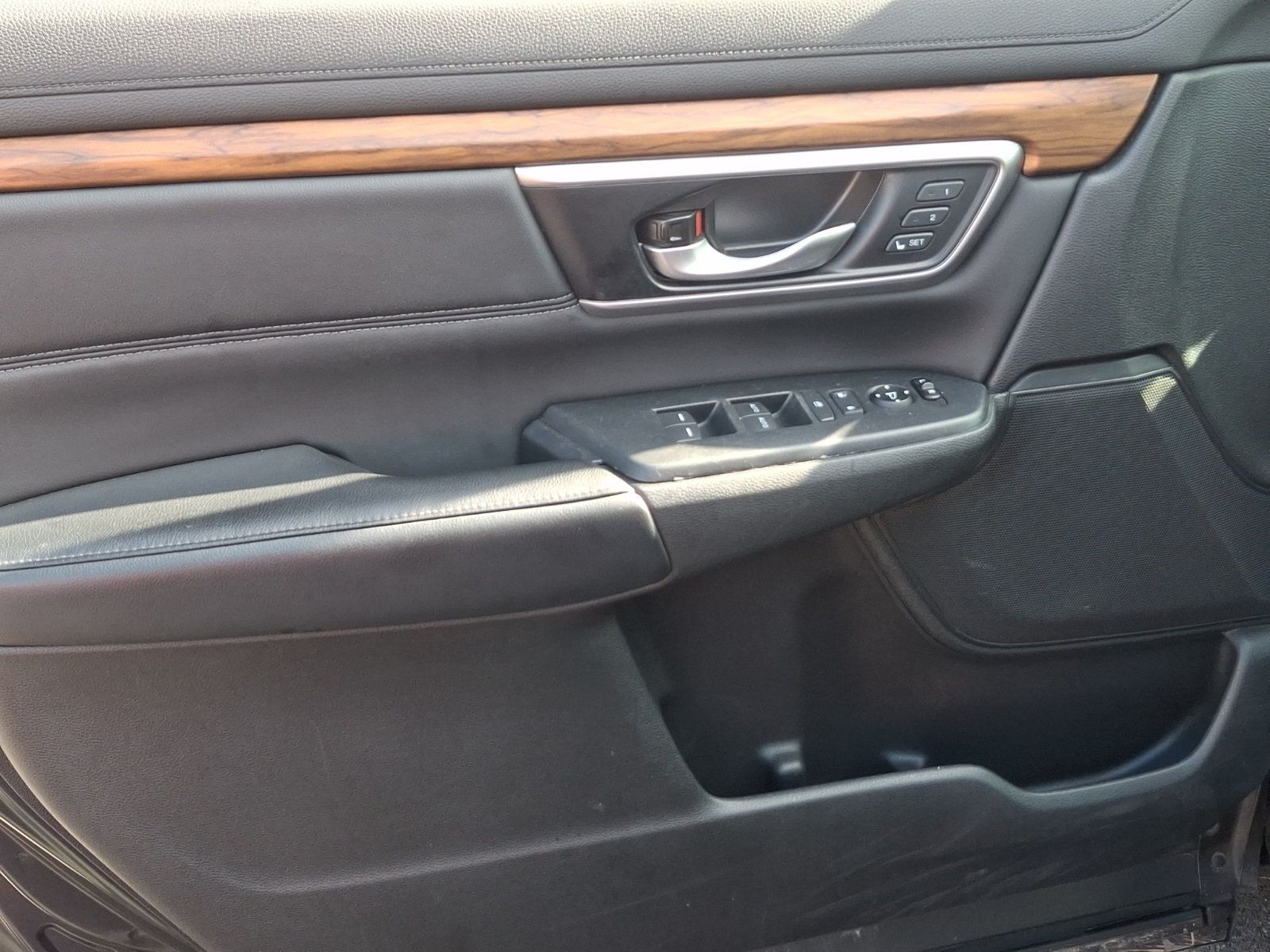 Used 2017 Honda CR-V Touring image 11