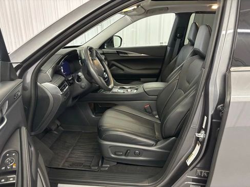 Used 2023 INFINITI QX60 Luxe w/ Cargo Package AWD/4WD image 2