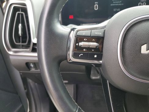 Used 2025 Kia Sorento S FWD image 22