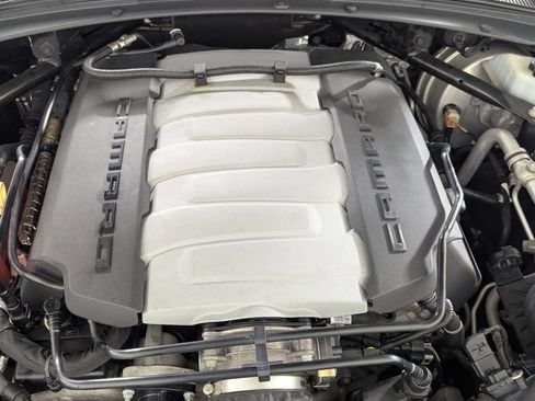 Used 2020 Chevrolet Camaro LT RWD image 12