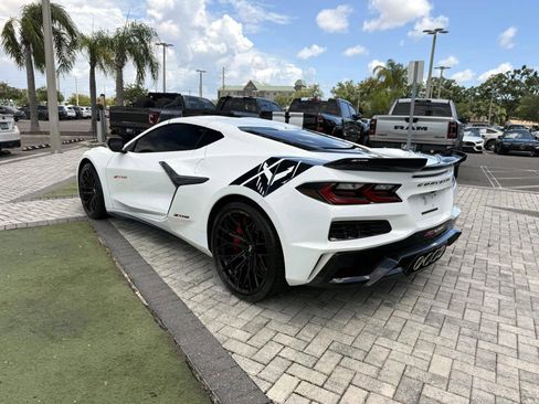 Used 2024 Chevrolet Corvette Z06 RWD image 4