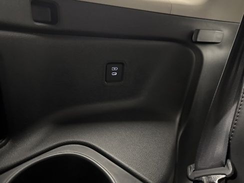 New 2025 Honda Pilot Touring image 24