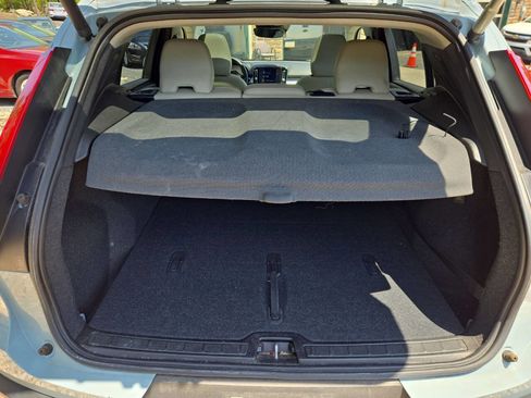 Used 2019 Volvo XC40 T5 Momentum AWD/4WD image 19