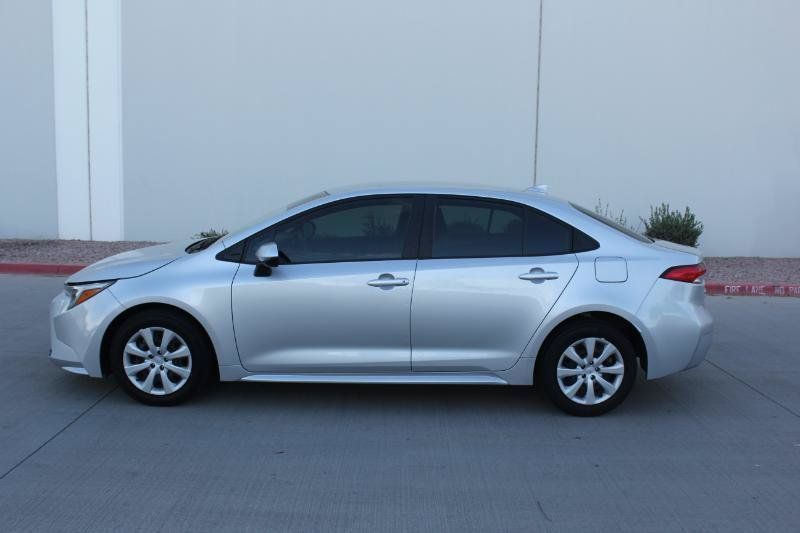 Used 2025 Toyota Corolla LE FWD image 8