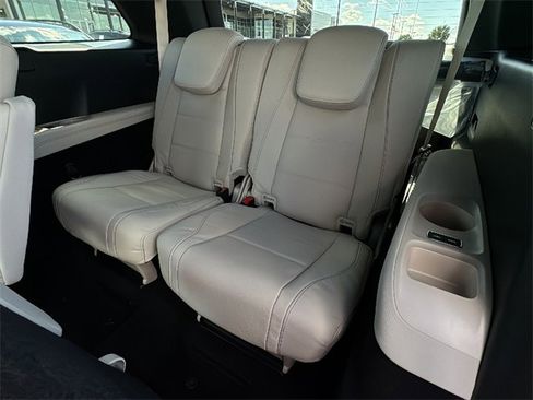 New 2026 Mercedes-Benz GLS 450 4MATIC image 14
