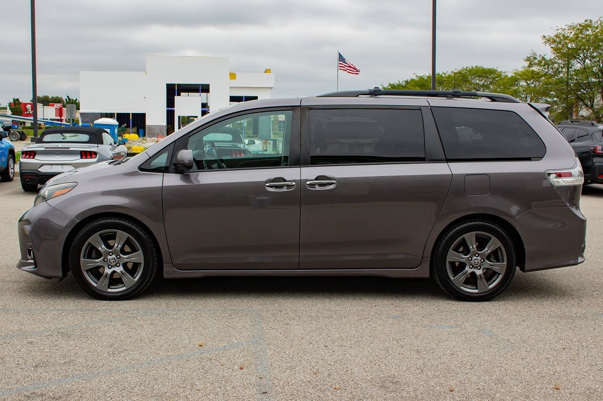 Used 2020 Toyota Sienna SE Premium FWD image 5