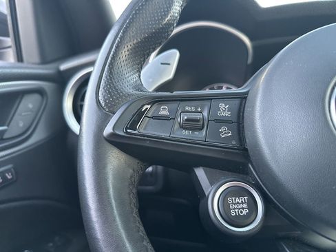 Used 2023 Alfa Romeo Stelvio Veloce image 14