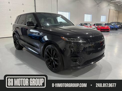 Used 2024 Land Rover Range Rover Sport Dynamic SE AWD/4WD image 1