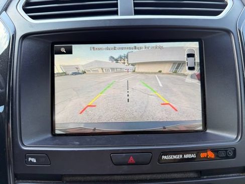 Used 2016 Ford Explorer XLT w/ Equipment Group 202A FWD image 30