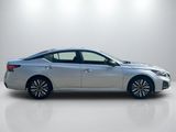 Used 2024 Nissan Altima 2.5 SV image 4