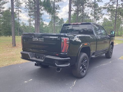 New 2026 GMC Sierra 2500 AT4 w/ AT4 Premium Plus Package AWD/4WD image 5
