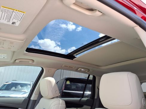 Certified 2024 Cadillac XT6 Premium Luxury w/ Technology Package FWD image 23