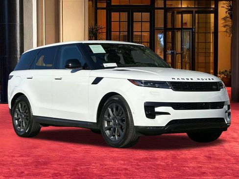 Used 2025 Land Rover Range Rover Sport SE image 8
